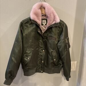 Olive Green Vintage-Style Bomber GapJacket with pink faux Fur Lining (M)